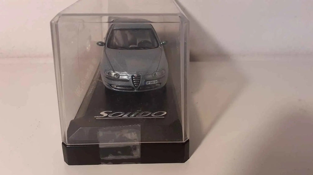 Alfa Roméo 147 bleu/gris de 2000 (Solido référence 1566) Bernard Miniatures