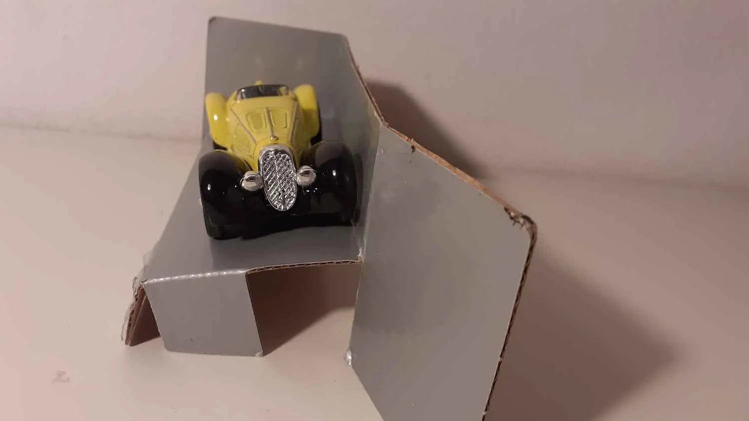 Alfa Roméo 8C 2900 jaune de 1938 Bernard Miniatures