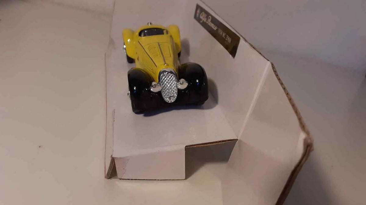 Alfa Roméo 8C 2900 jaune de 1938 Bernard Miniatures