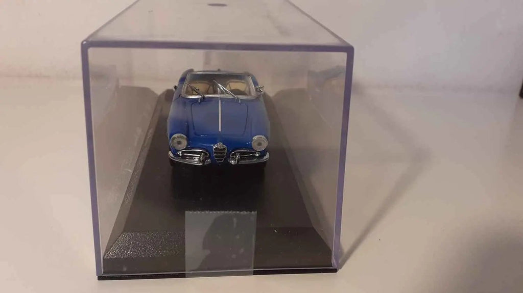 Alfa Roméo Giulietta Spyder bleue (marque DétailCars) Bernard Miniatures