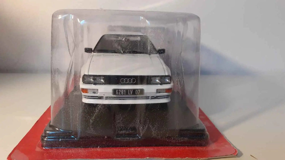 Audi Quattro blanche de 1980 (échelle 1/24ème) Bernard Miniatures