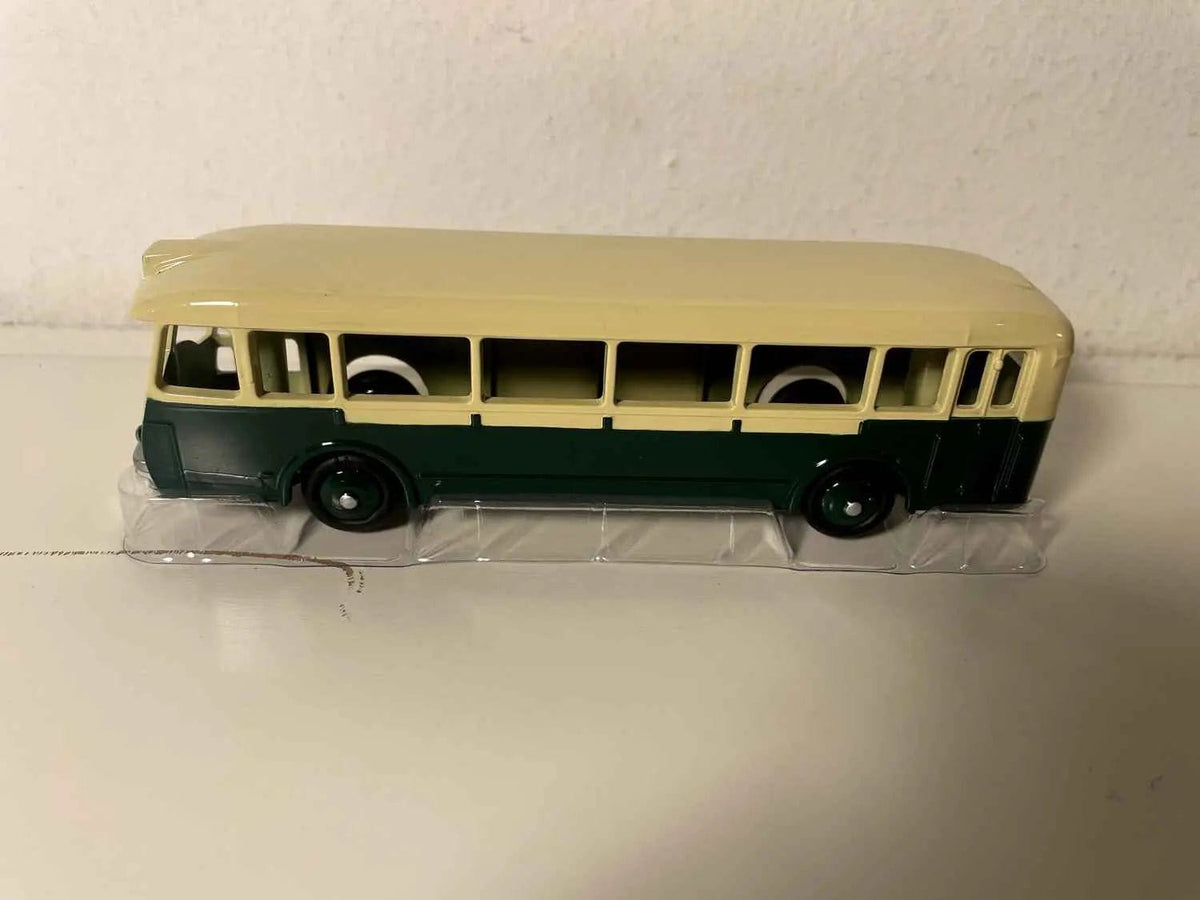 Autobus Parisien vert et beige Dinky-Toys (éditions Atlas) Bernard Miniatures