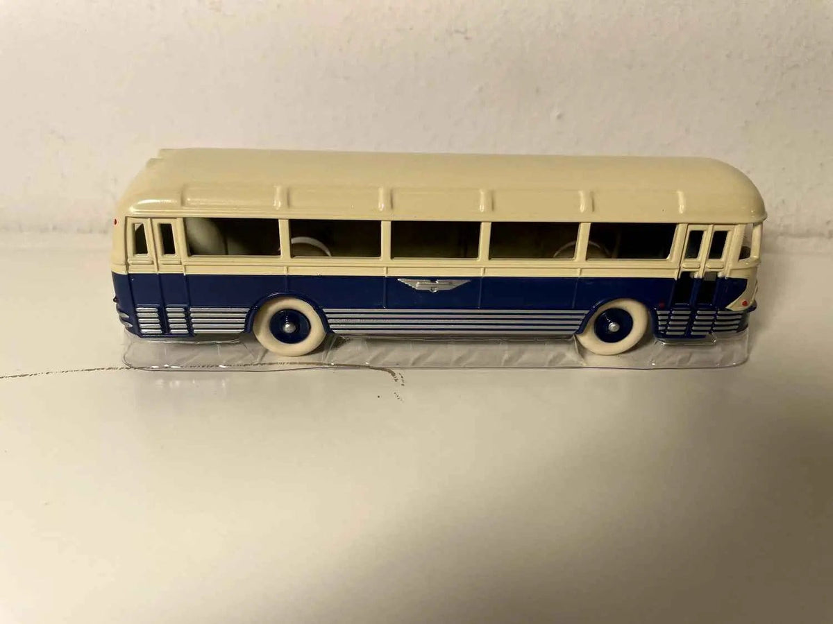 Autocar Chausson bleu et beige Dinky-Toys (éditions Atlas) Bernard Miniatures