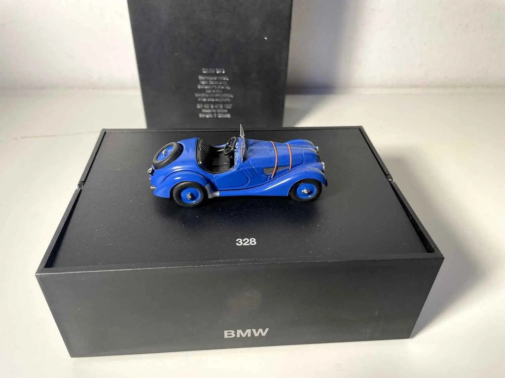 BMW 328 bleue (coffret présentoir noir) Bernard Miniatures