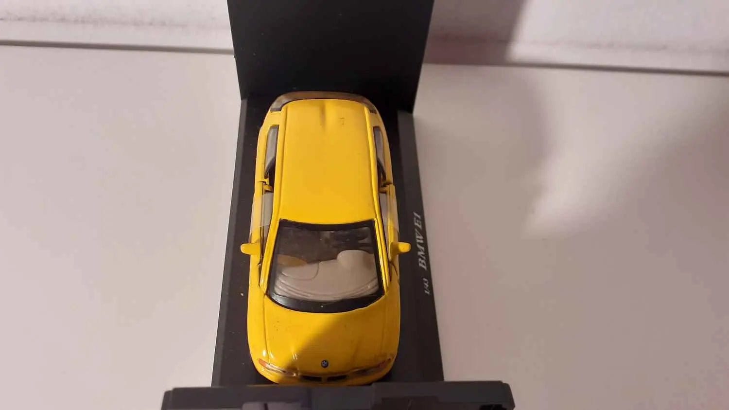 BMW E1 jaune Bernard Miniatures