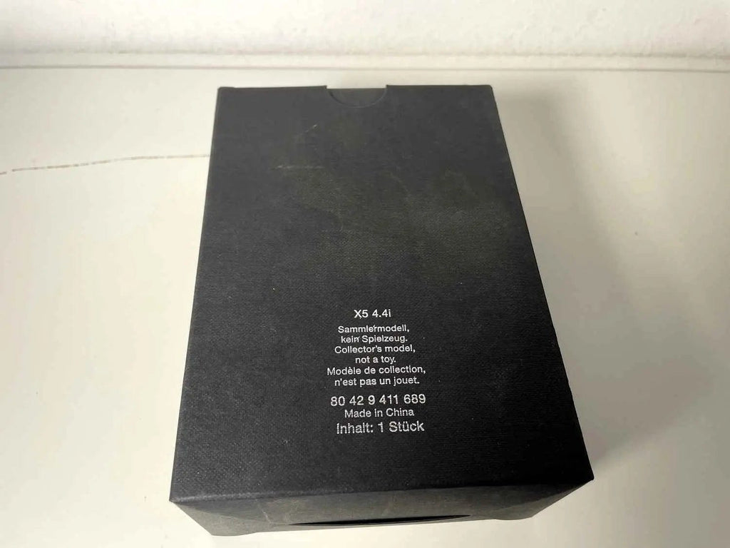 BMW X5 4.4i noire (coffret présentoir noir) Bernard Miniatures