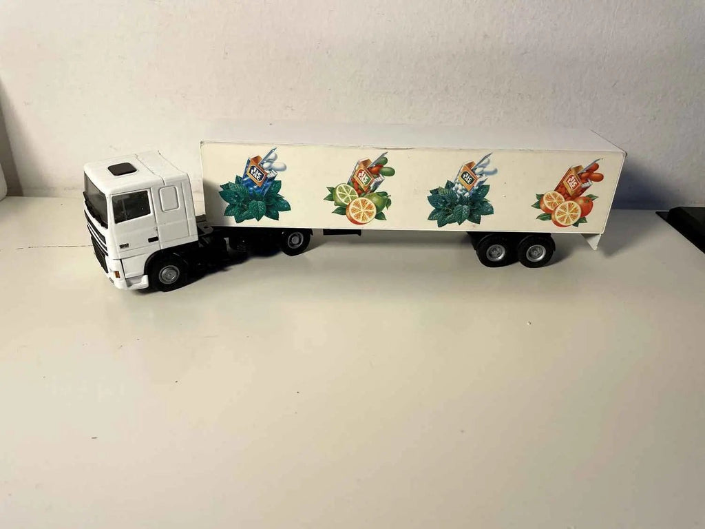 Camion DAF avec publicité pour les bonbons TIC-TAC (fabricant LION-TOYS) Bernard Miniatures