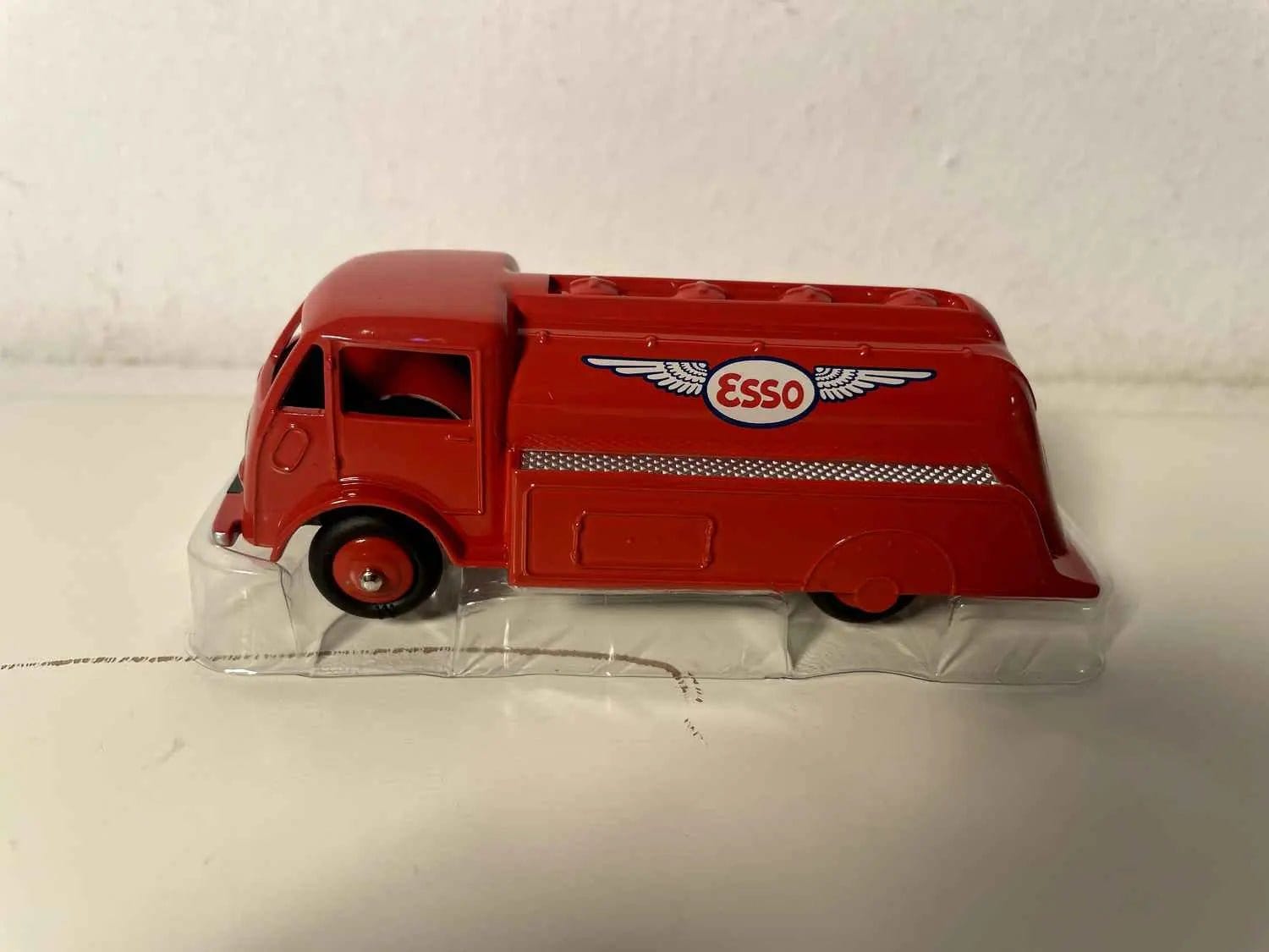 Camion Ford citerne rouge ESSO Dinky-Toys (éditions Atlas) Bernard Miniatures
