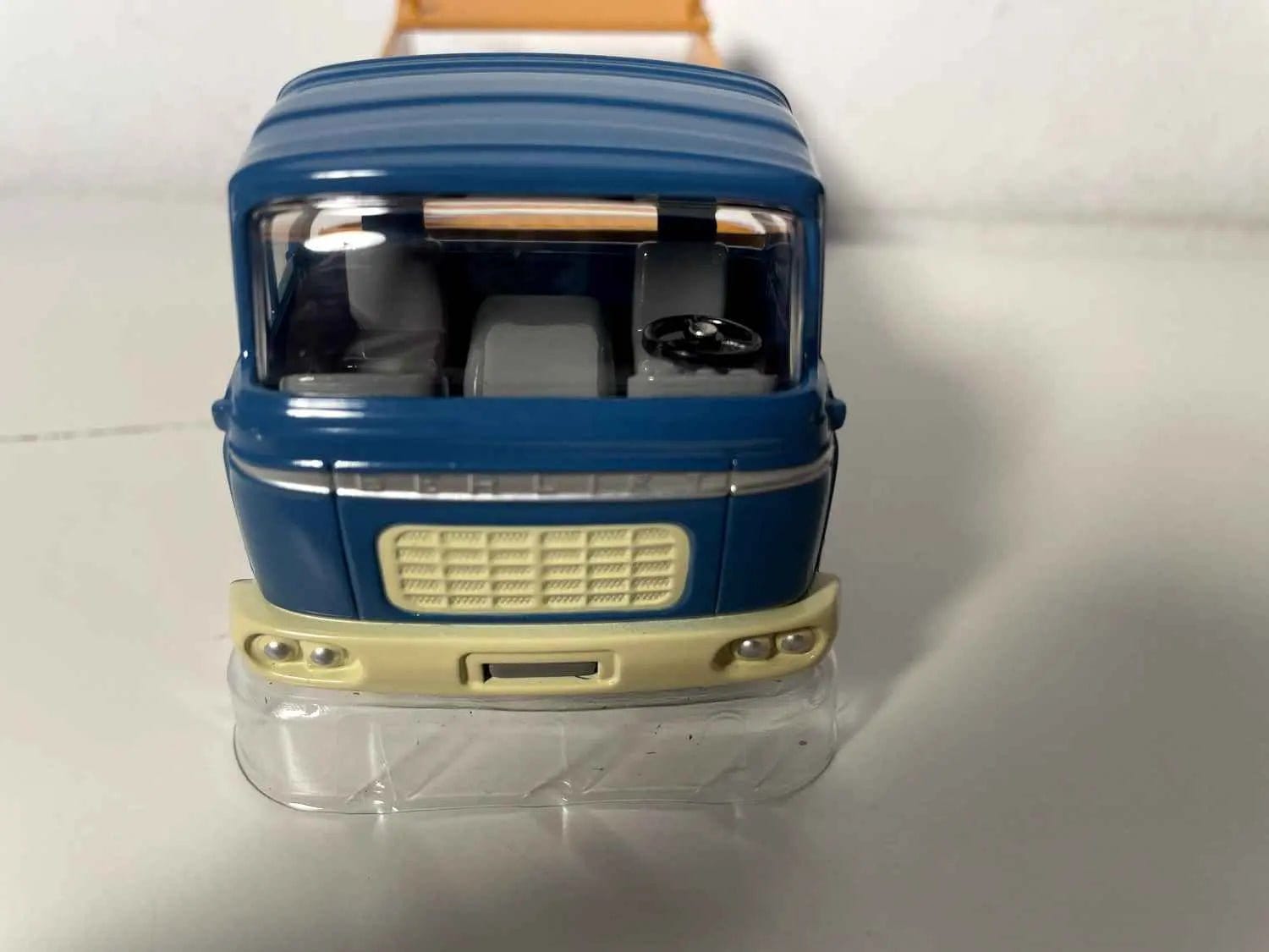 Camion Gak Berliet bleu avec benne basculante jaune Dinky-Toys (éditions Atlas) Bernard Miniatures
