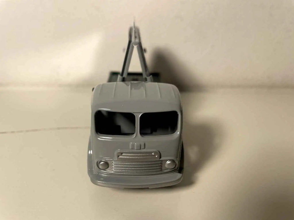 Camion miroitier Simca Cargo gris Dinky-Toys (éditions Atlas) Bernard Miniatures