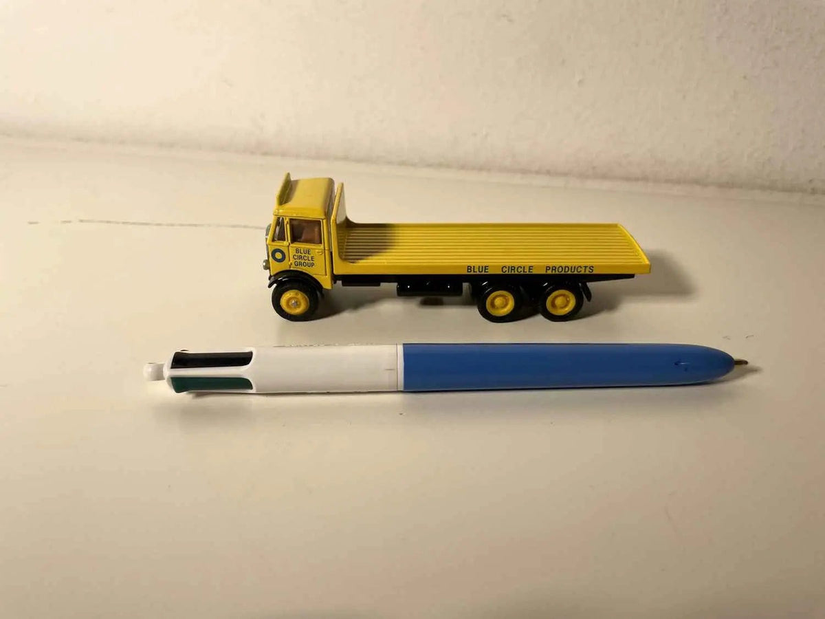 Camion plateau jaune (collection EFEL) - Echelle 1/76ème Bernard Miniatures