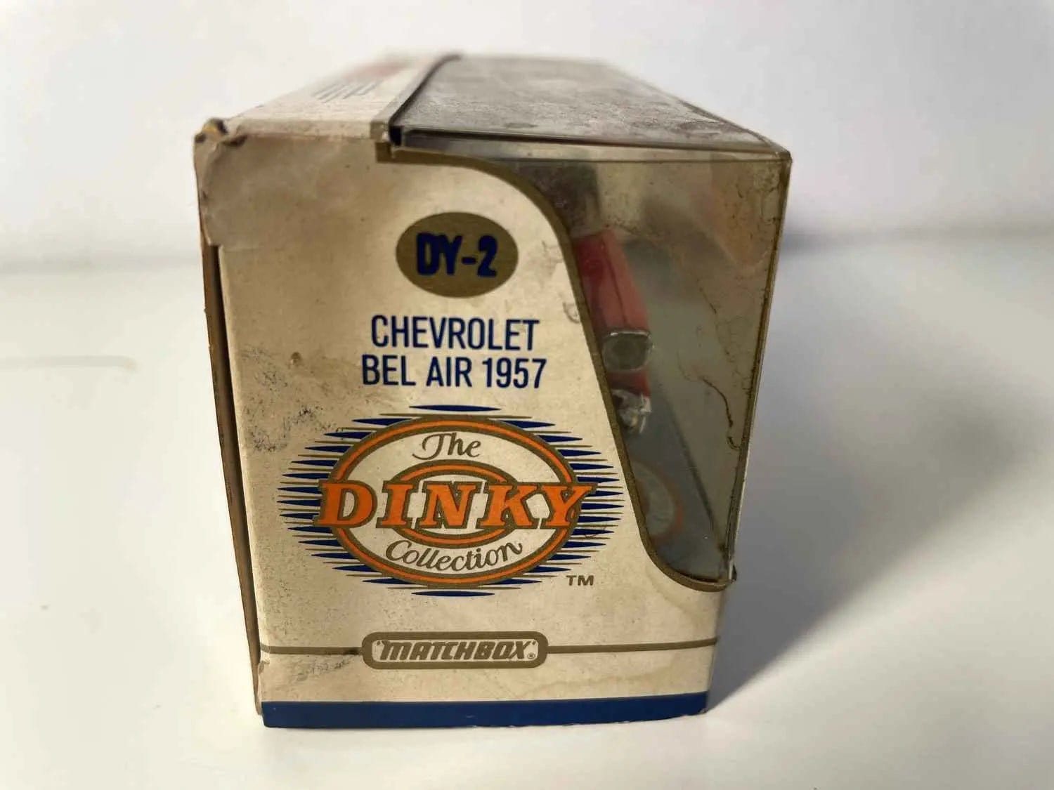Chevrolet Bel Air rouge et toit blanc cassé de 1957 Dinky-Toys Matchbox Bernard Miniatures