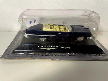 Chrysler 300E bleue foncée de 1959 (voiture américaine) Bernard Miniatures
