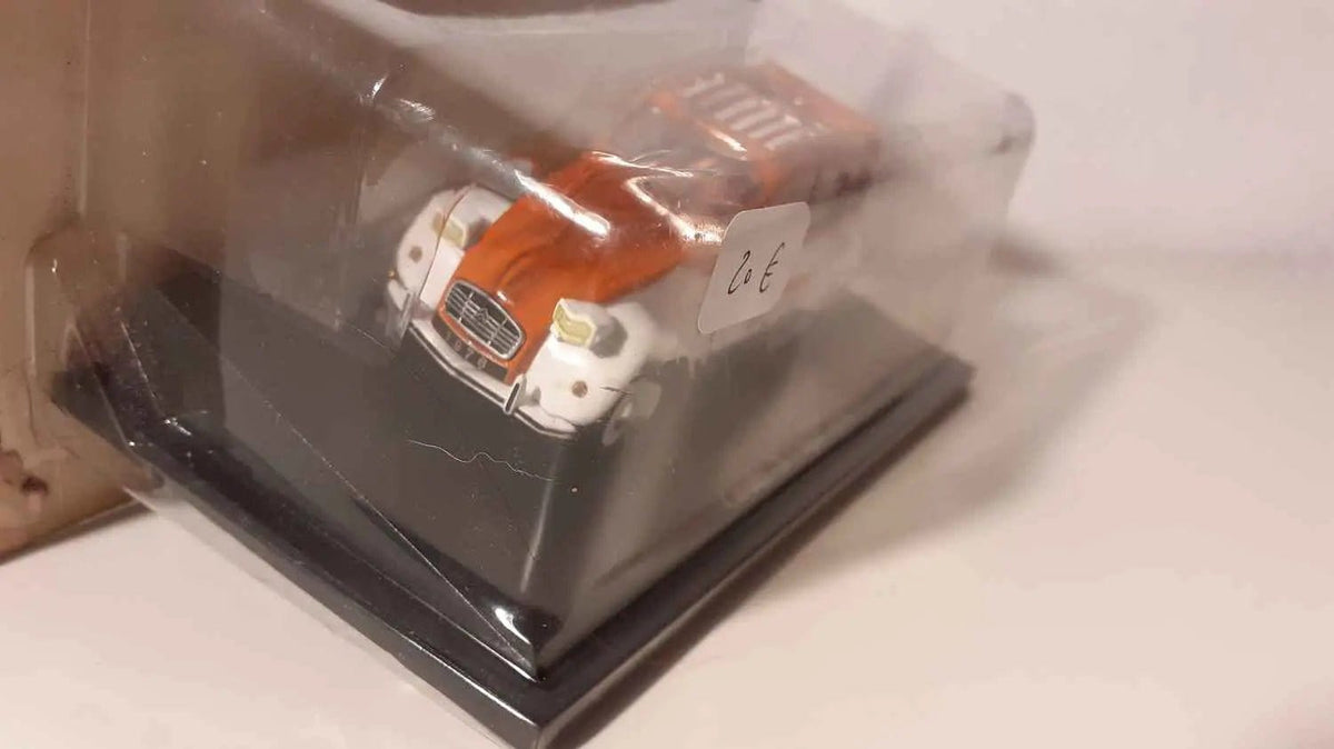 Citroën 2 CV Spot orange et blanche de 1976 Bernard Miniatures