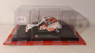 Citroën 2 CV de racing cup (avec le numéro 25) Bernard Miniatures