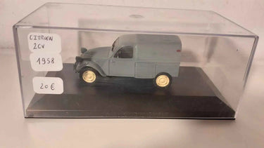 Citroën 2 CV fourgonnette grise de 1958 (sur socle vierge) Bernard Miniatures