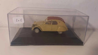 Citroën 2 CV jaune moutarde et capote bordeaux Bernard Miniatures