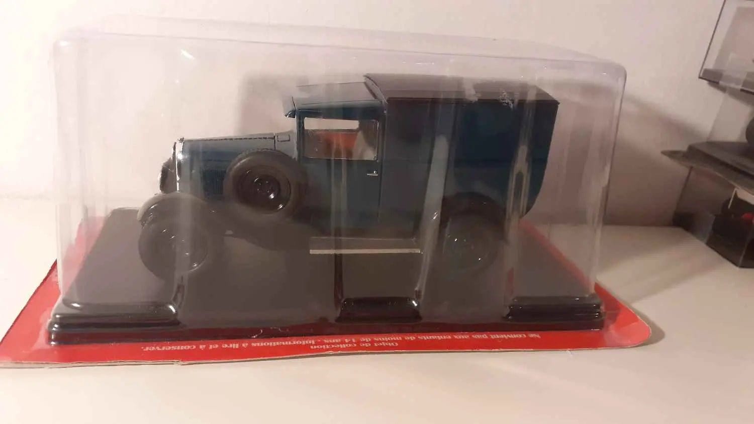 Citroën C4 Fourgon bleu/vert (échelle 1/24ème) Bernard Miniatures