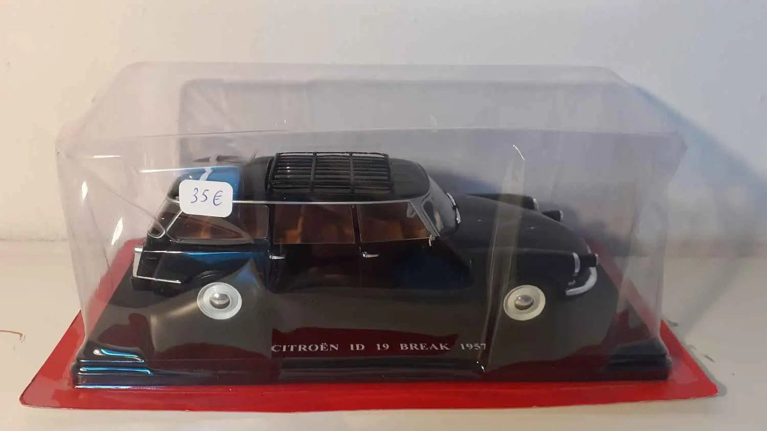 Citroën ID 19 break noire de 1957 (échelle 1/24ème) Bernard Miniatures
