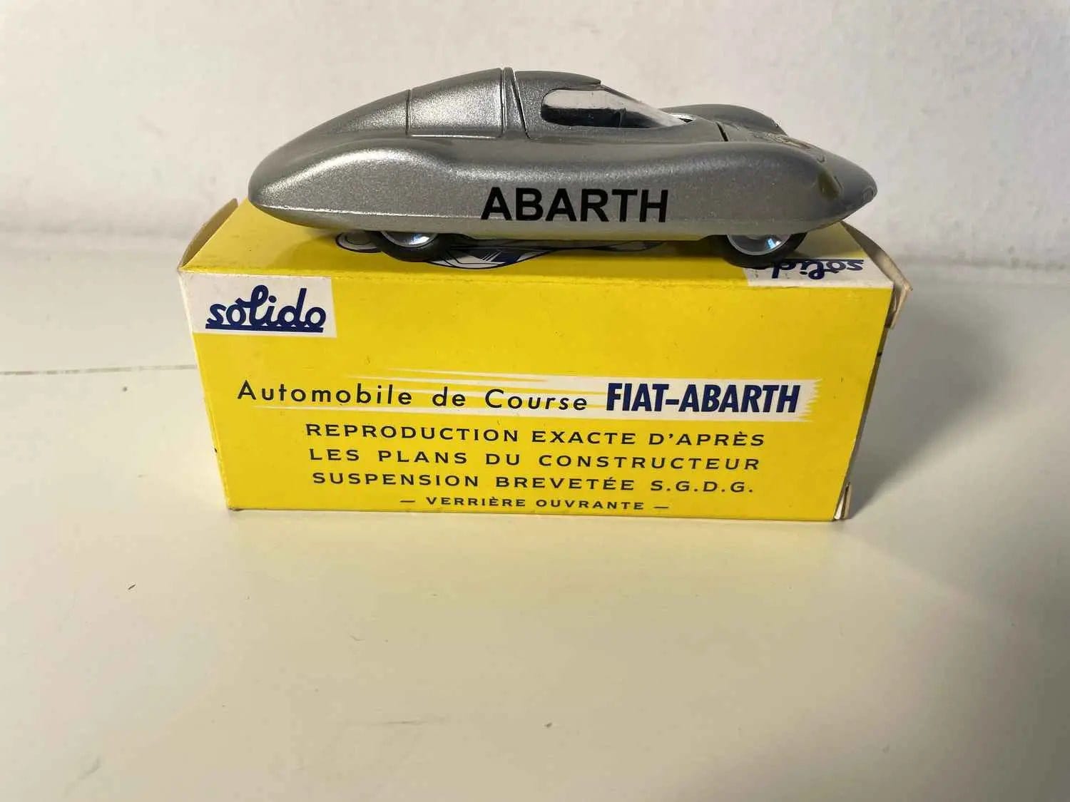 Fiat Abarth grise (Solido) dans boite en carton Bernard Miniatures
