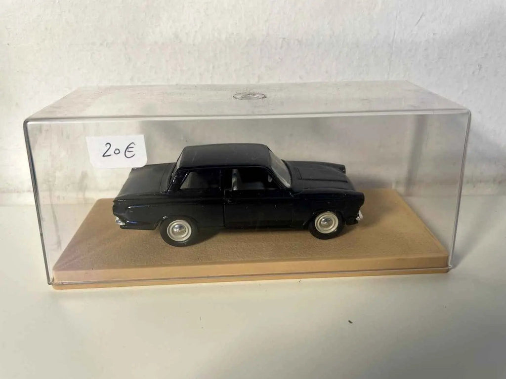 Ford Cortina berline noire de 1965 (Eligor) Bernard Miniatures