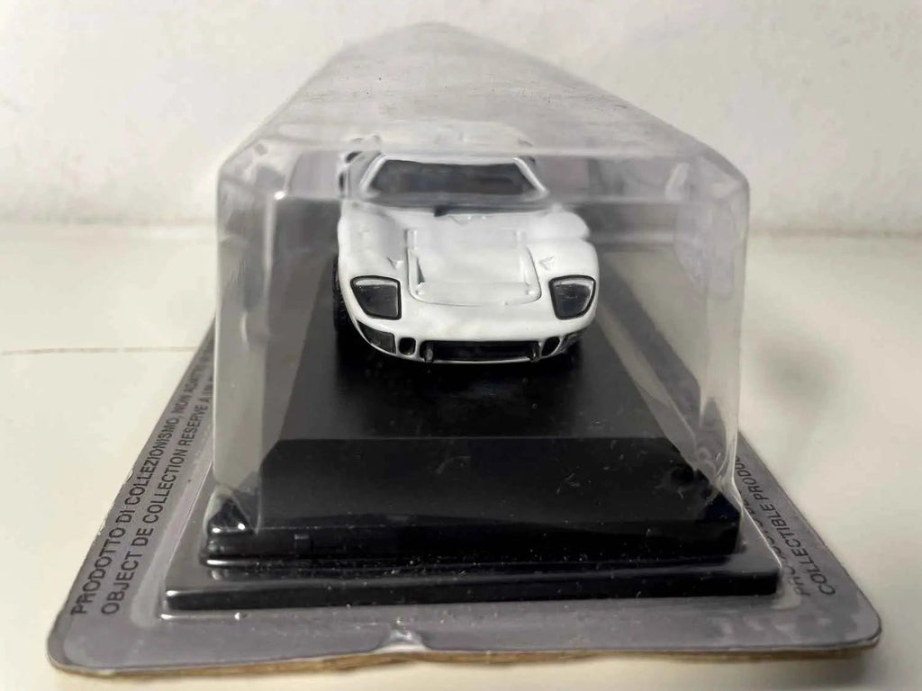 Ford GT40 Mark 2 blanche de 1966 (voiture américaine) Bernard Miniatures