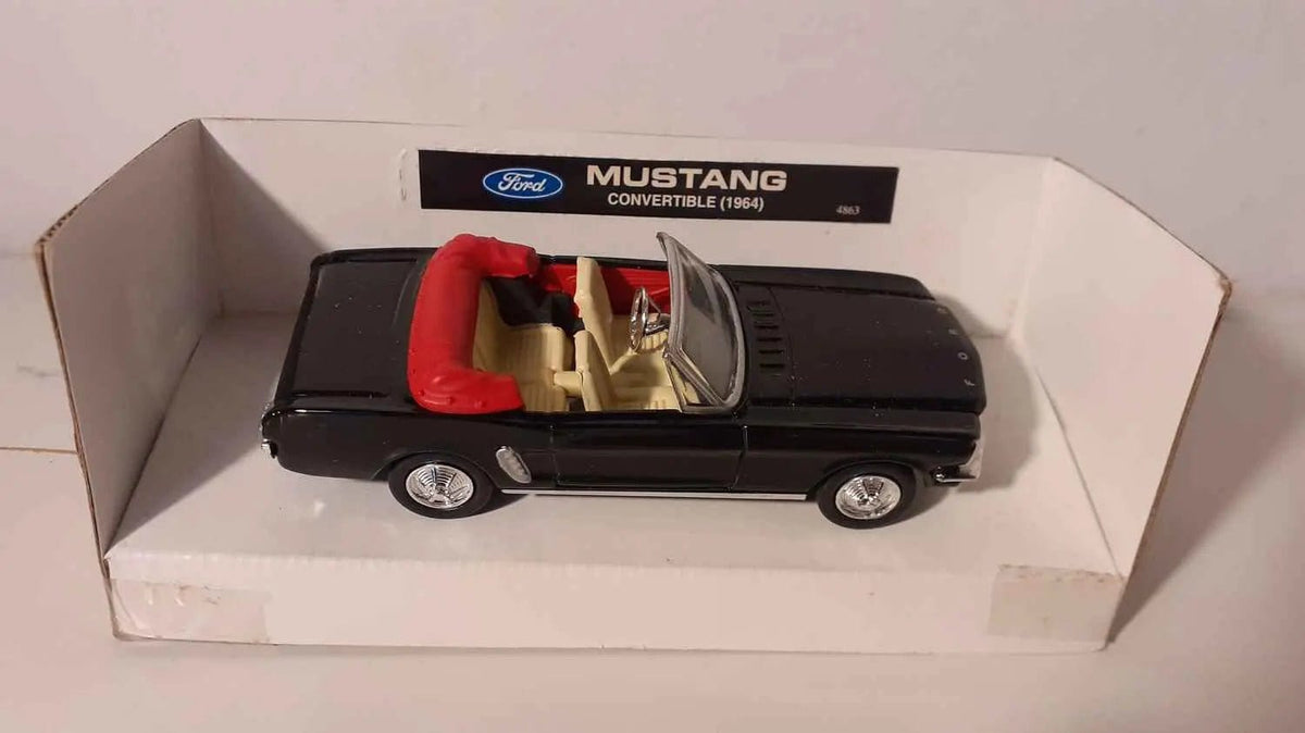 Ford Mustang convertible noire de 1964 (marque CityCruiser) (voiture américaine) Bernard Miniatures