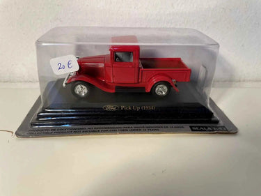 Ford pick-up rouge de 1934 (voiture amèricaine) Bernard Miniatures