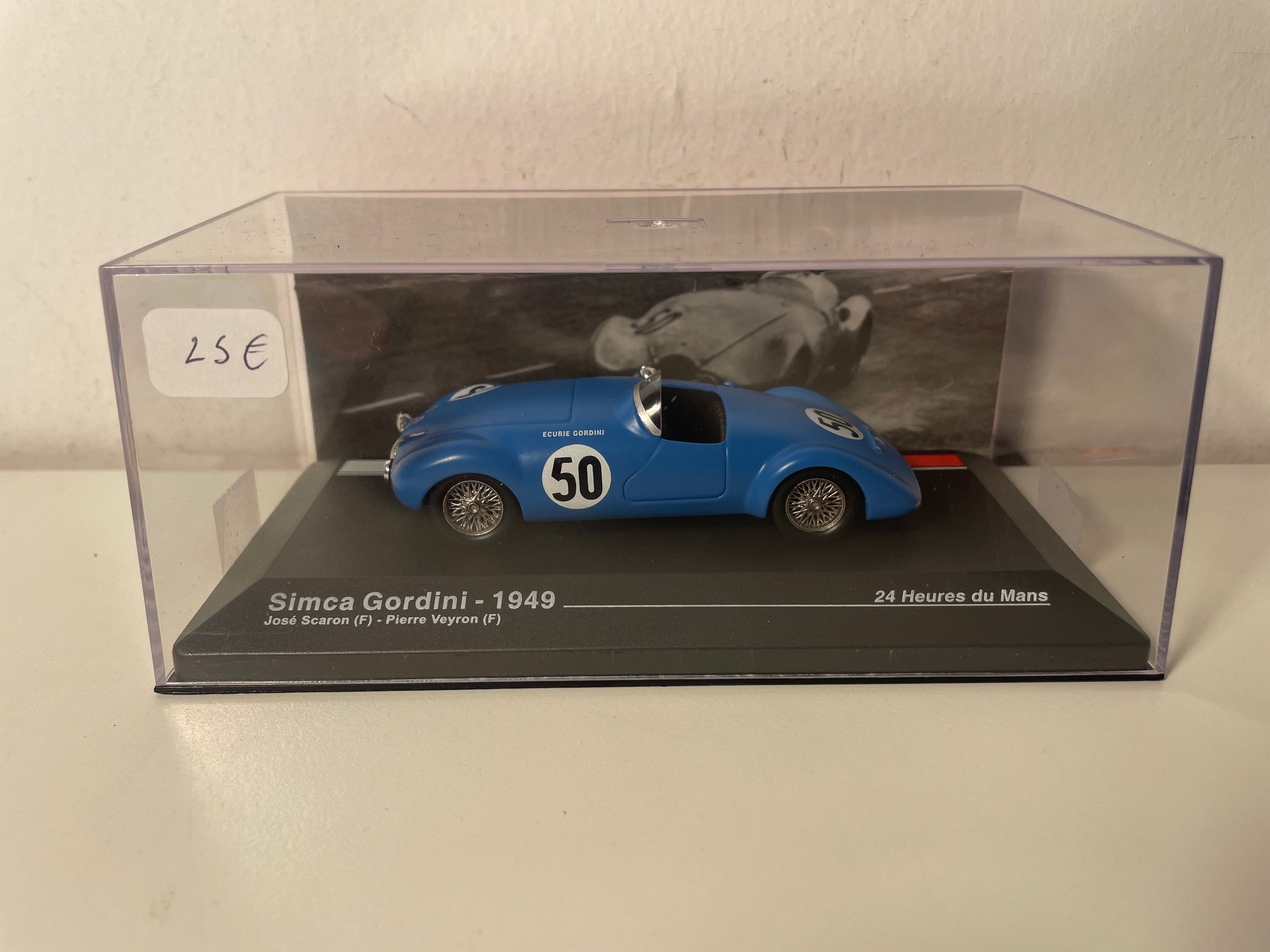 Simca Gordini bleue numéro 50 - 24 heures du Mans de 1949