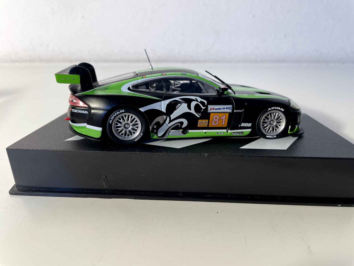 Jaguar XKRS noire et verte numéro 81 - 24 heures du Mans de 2010