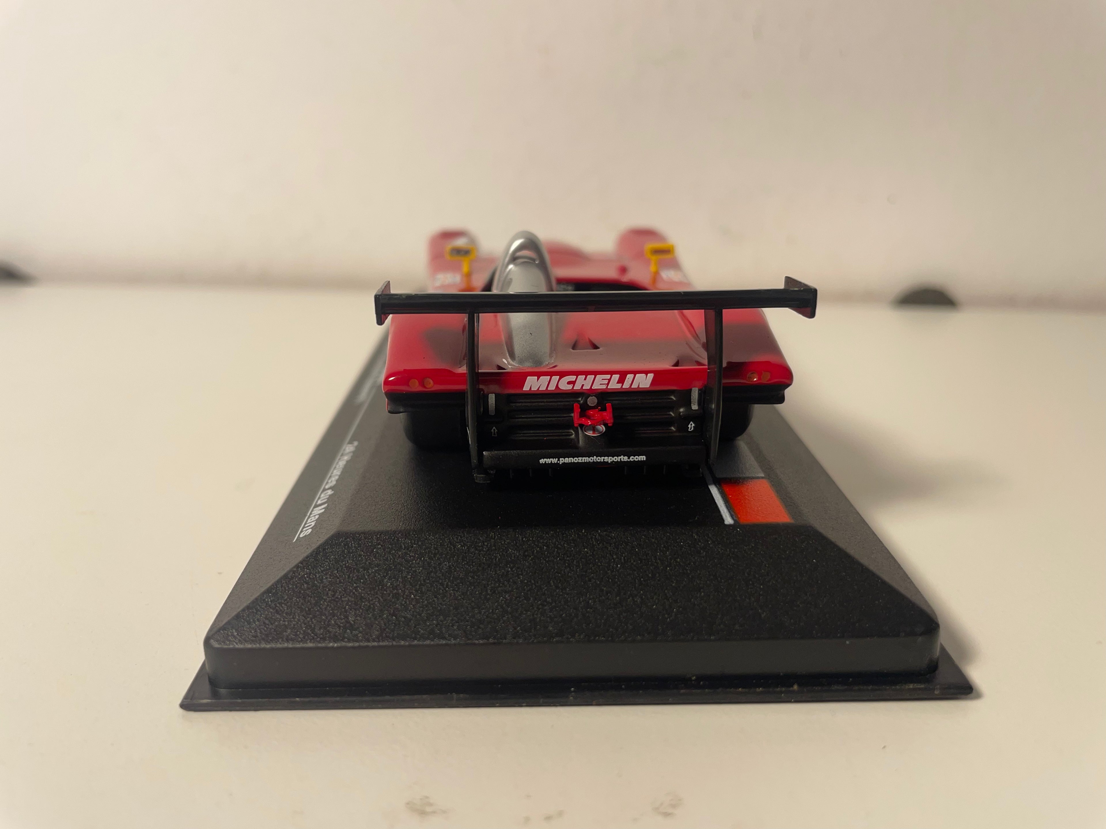 Panoz LMP-1 Roadster S número rojo 12 (24 Horas de Le Mans 2000)