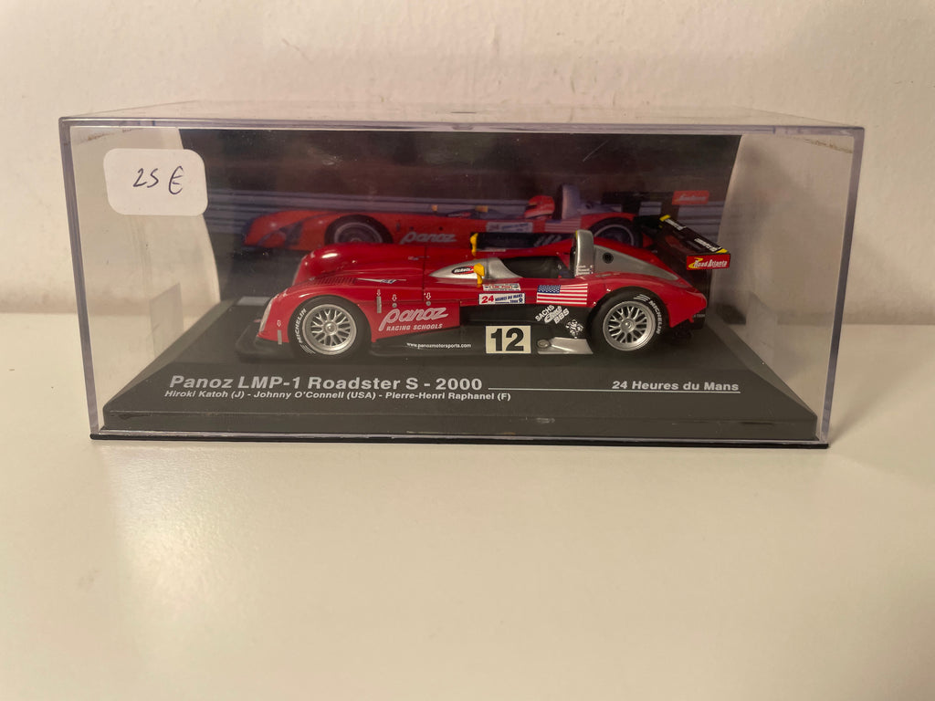 Panoz LMP-1 Roadster S número rojo 12 (24 Horas de Le Mans 2000)