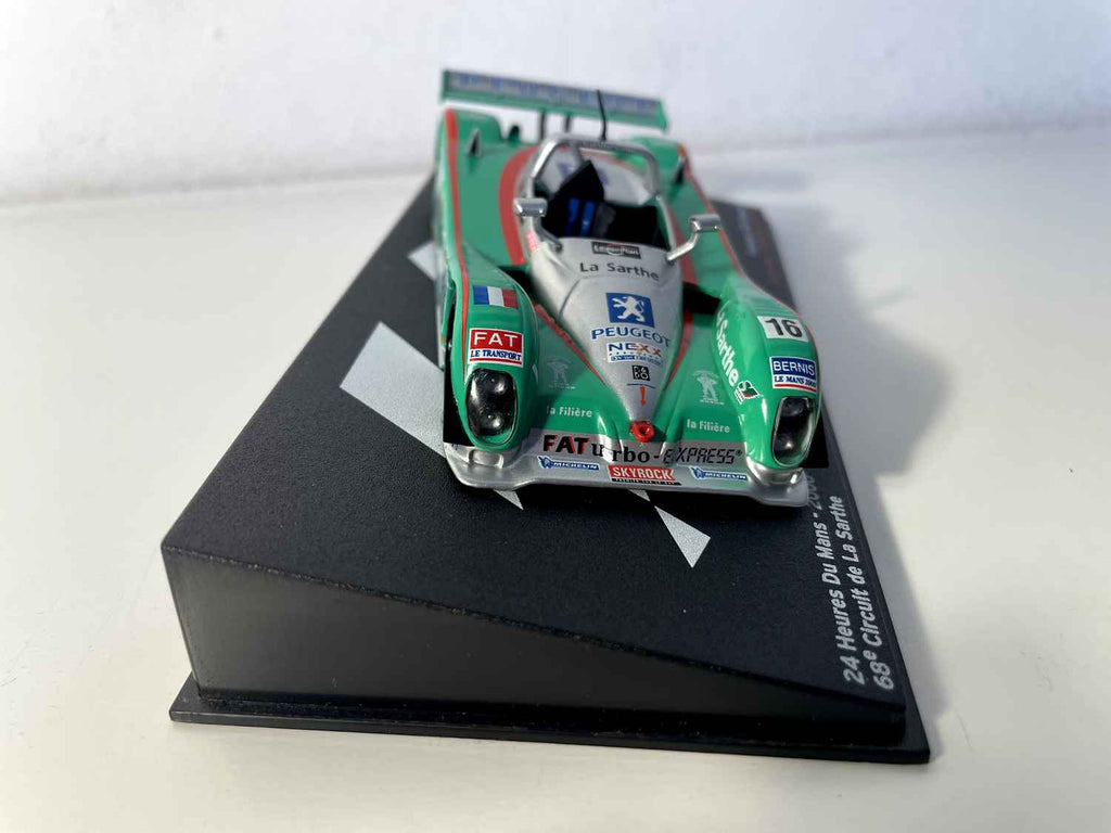 Courage C52 Peugeot gréng a rout Nummer 16 - 24 Stonnen vum Mans 2000