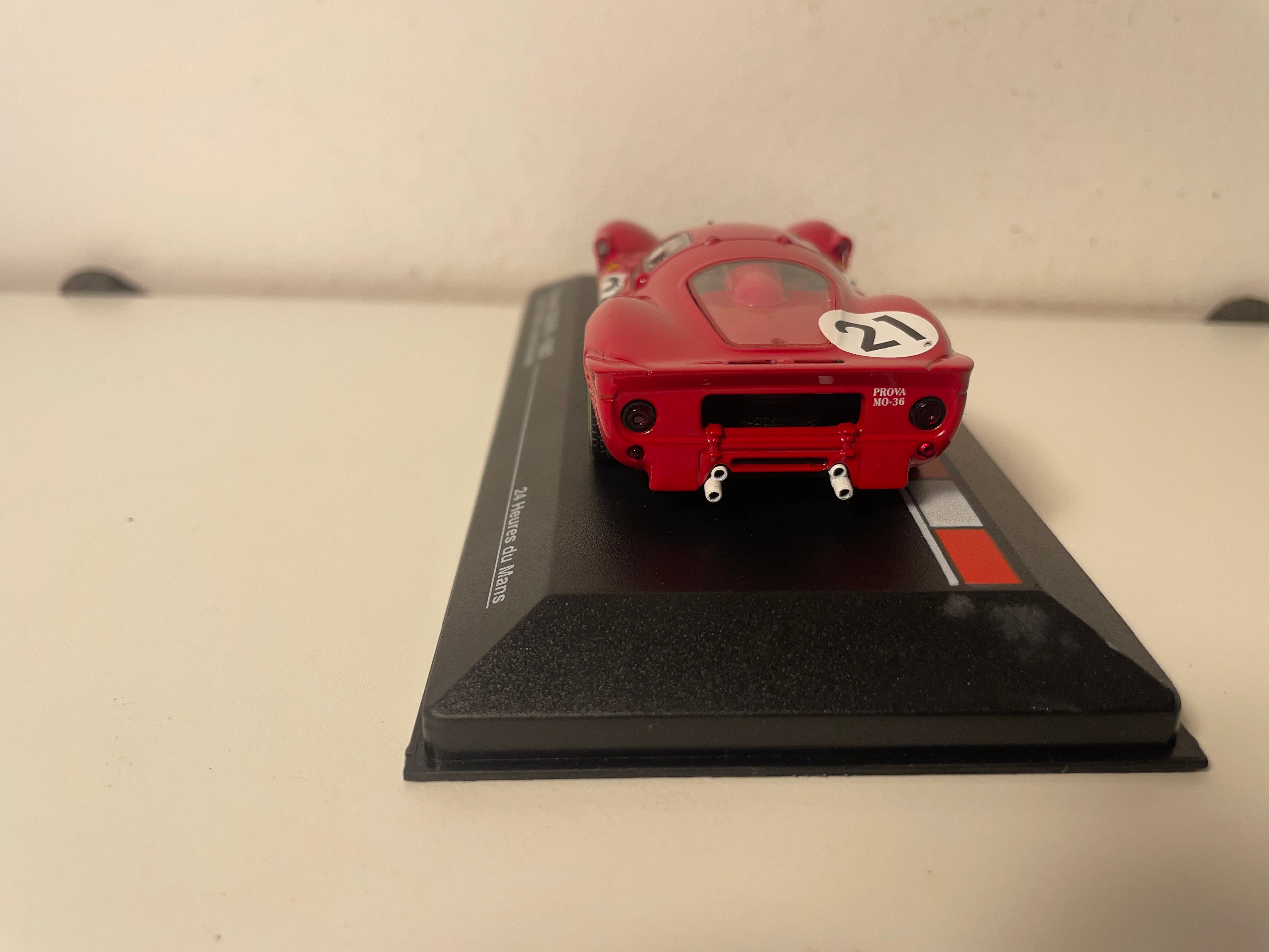 Ferrari 330 P4 rossa numero 21 - 24 ore di Le Mans del 1967