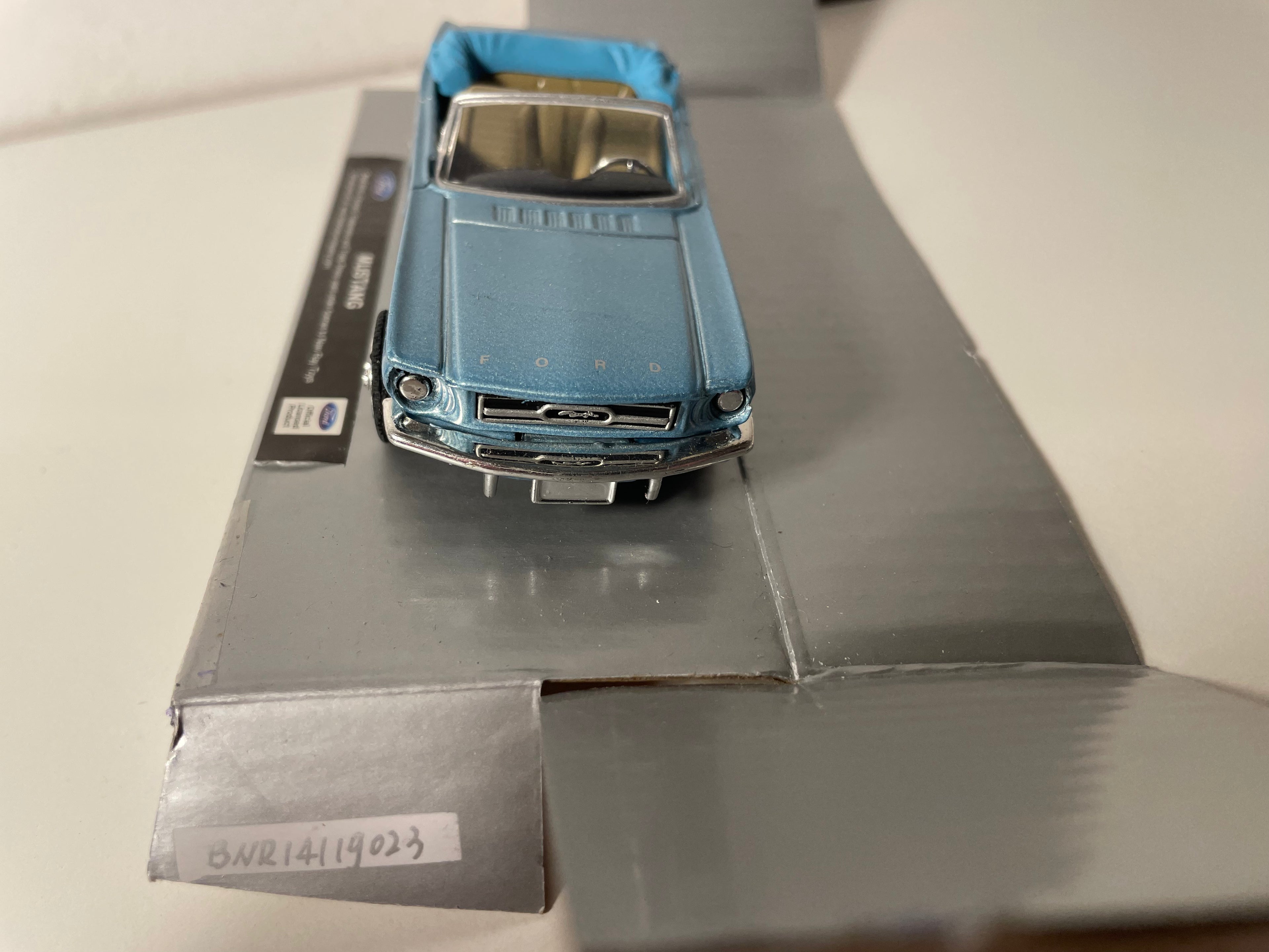 Blue Ford Mustang - CityCruiser (American Car)