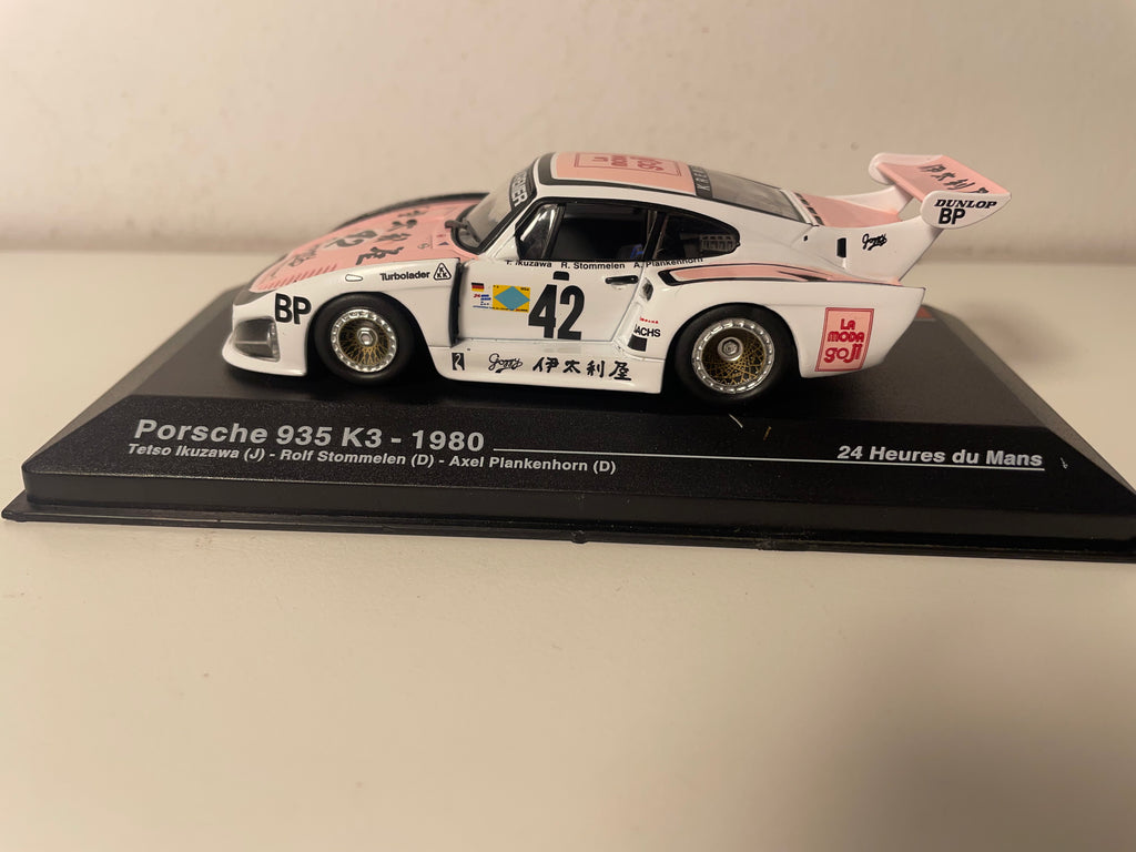 Porsche 935 K3 pink and white number 42 - 24 hours of Le Mans 1980