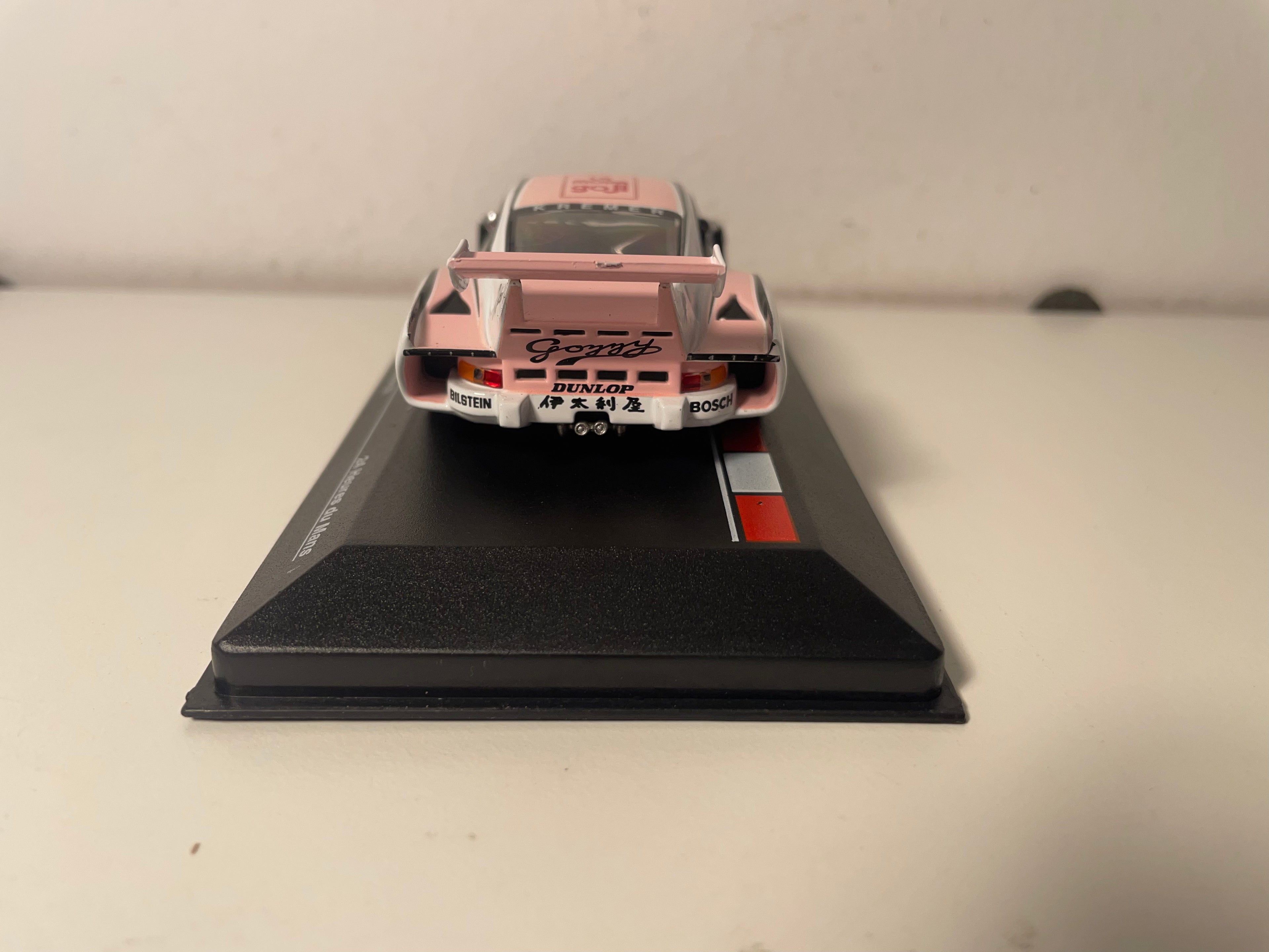 Porsche 935 K3 pink and white number 42 - 24 hours of Le Mans 1980