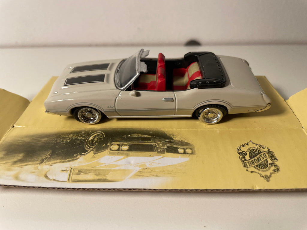 Oldsmobile 442 W-30 hellgrau? - CityCruiser (amerikanescht Auto)