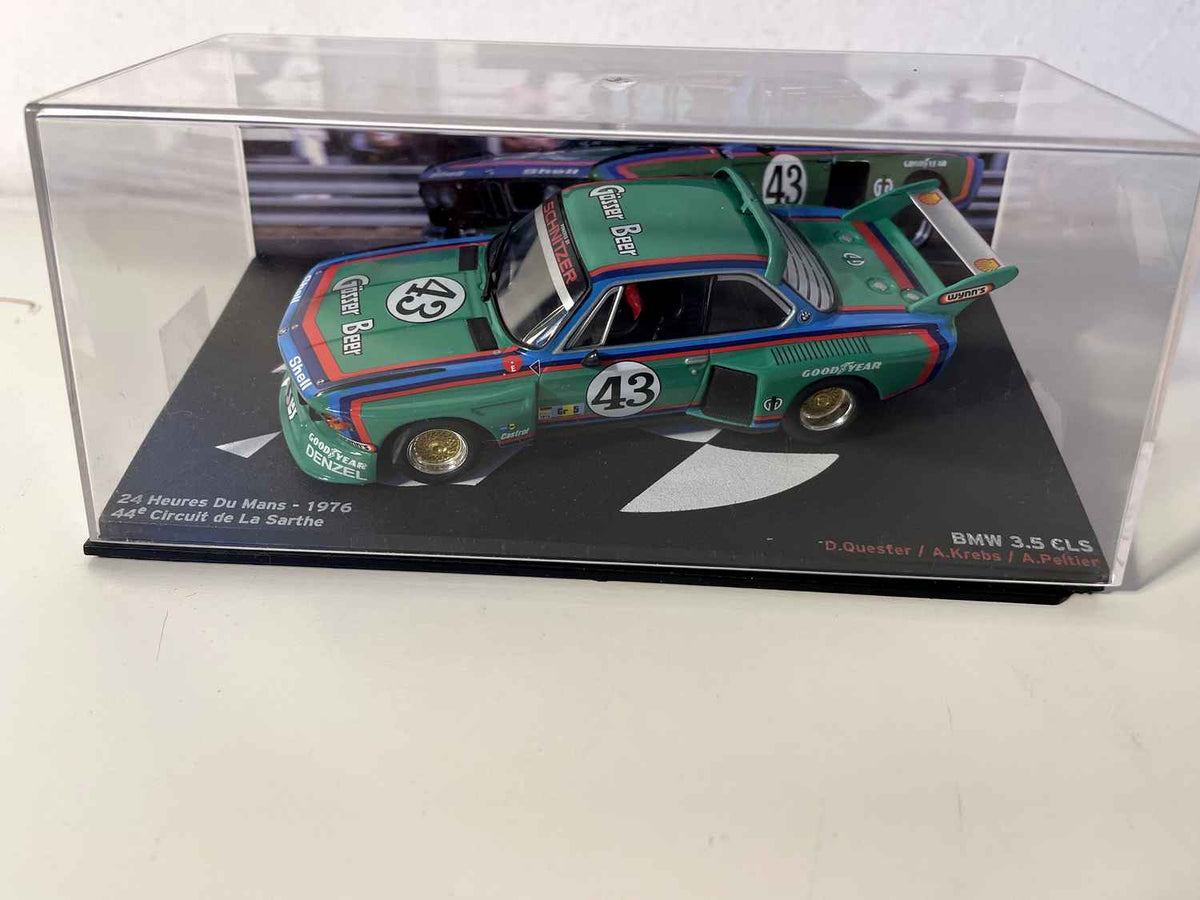 BMW 3.5 CLS verde, rojo y azul número 43 - 24 horas de Le Mans de 1976