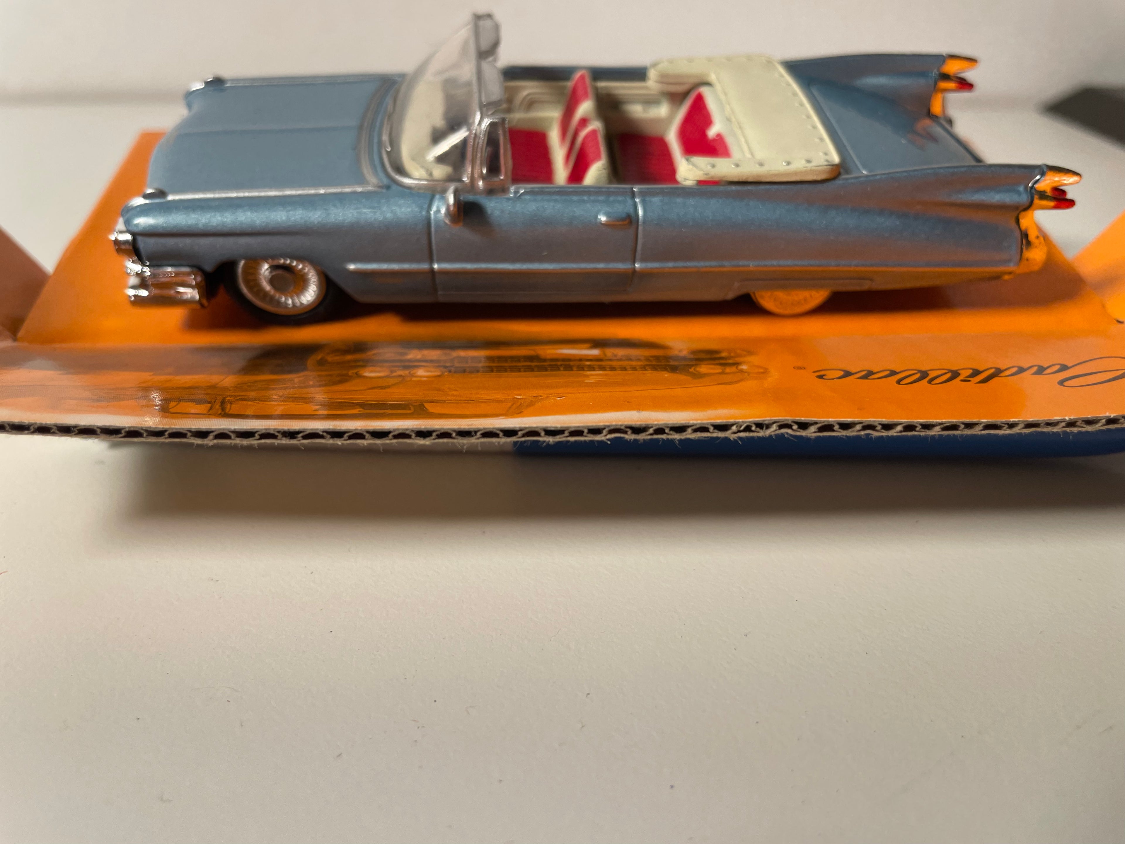 Cadillac Serie 62 bloo vum 1959 - CityCruiser (Amerikanesche Auto)