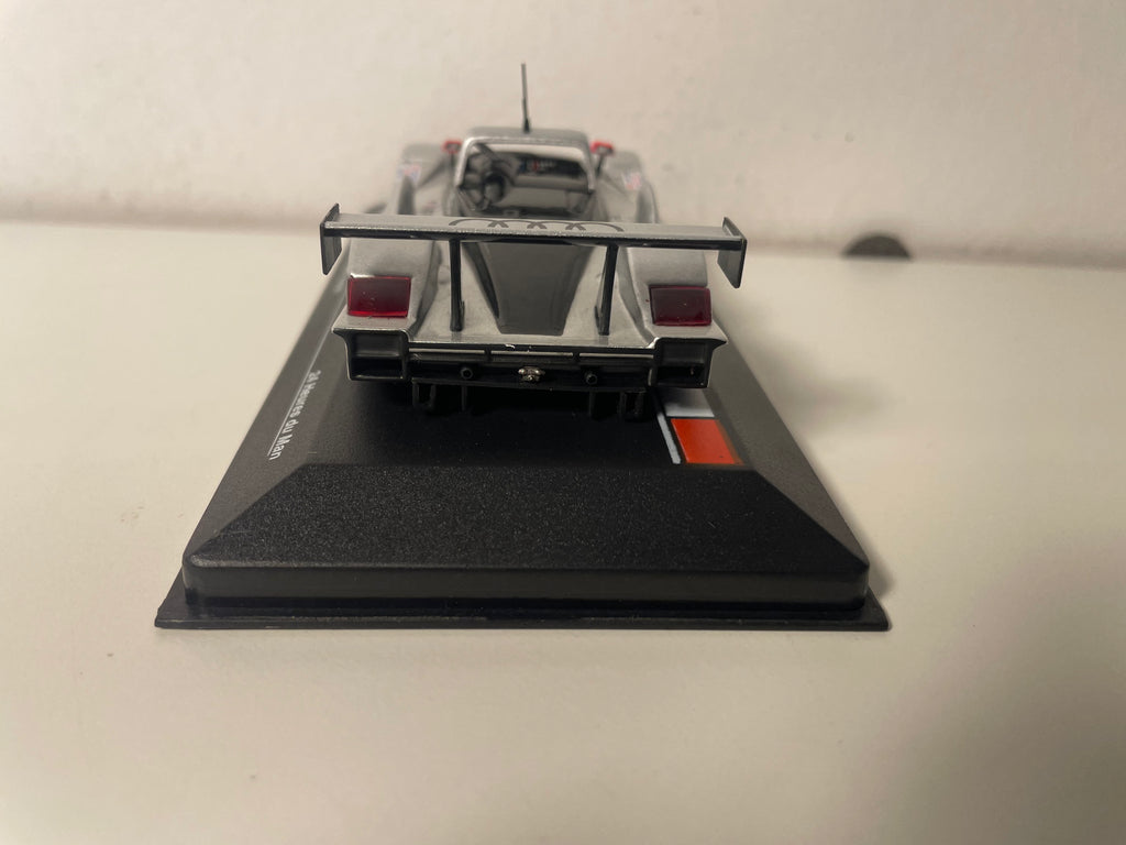 Audi R8R Grau und Schwarz Nummer 8 - 24 Stunden von Le Mans 1999