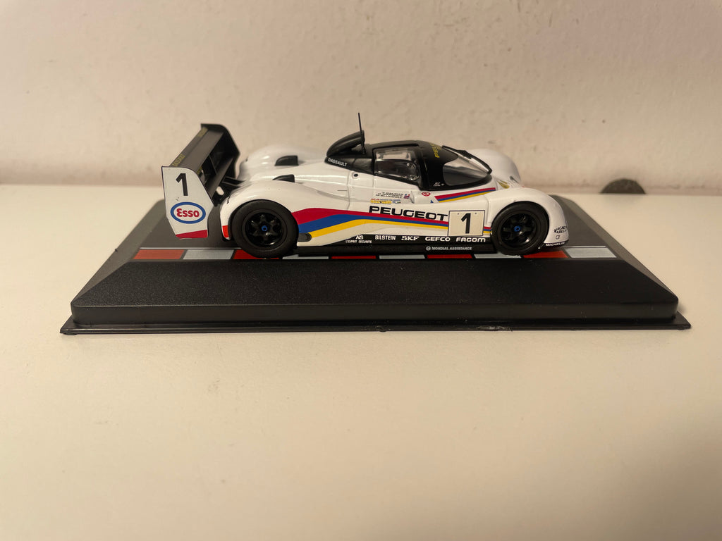 Peugeot 905 bianca numero 1 (24 ore di Le Mans 1992) - scatola in plexiglas