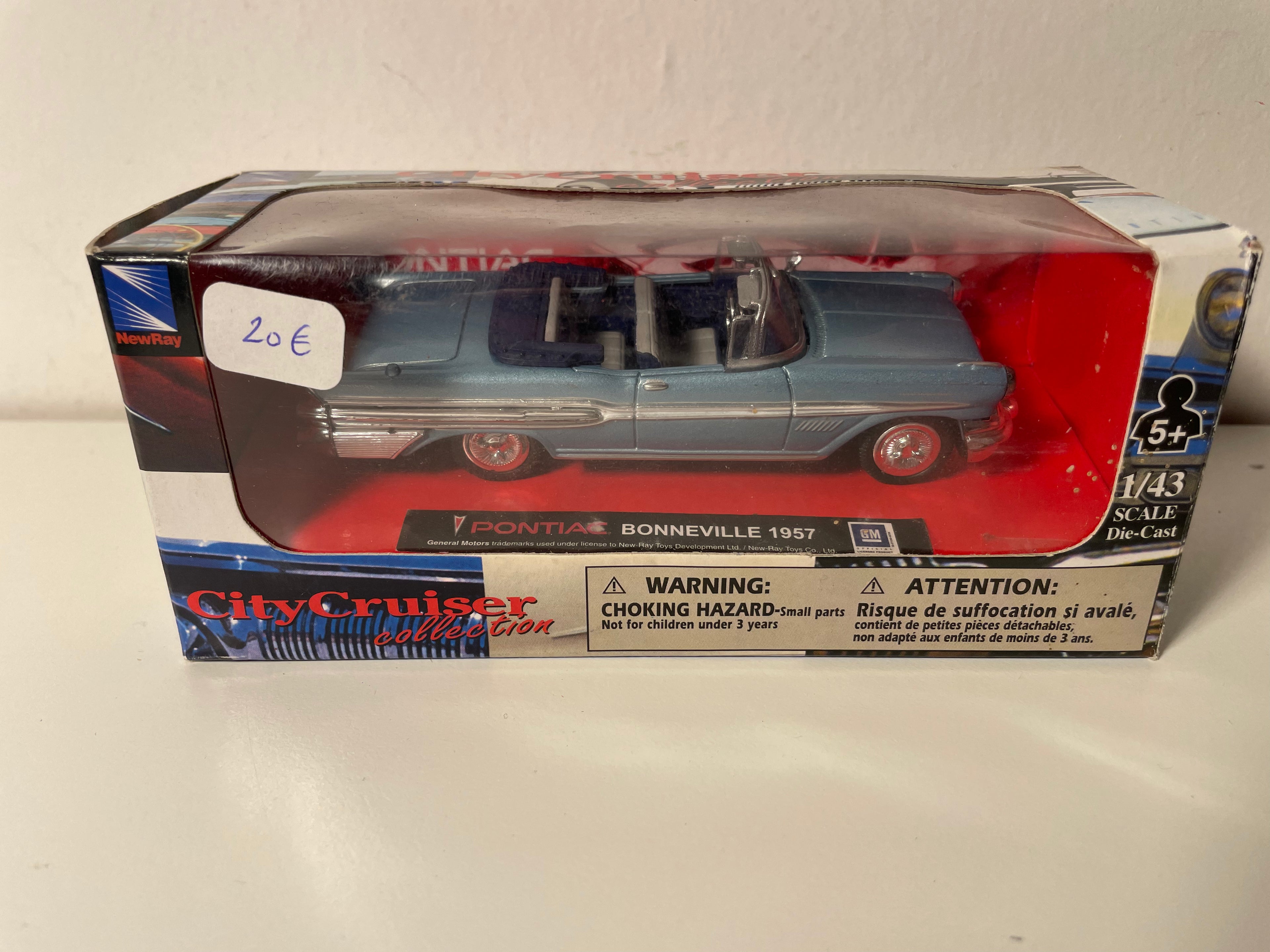 Pontiac Bonneville 1957 an der Faarf Bloo - CityCruiser (amerikaneschen Auto)