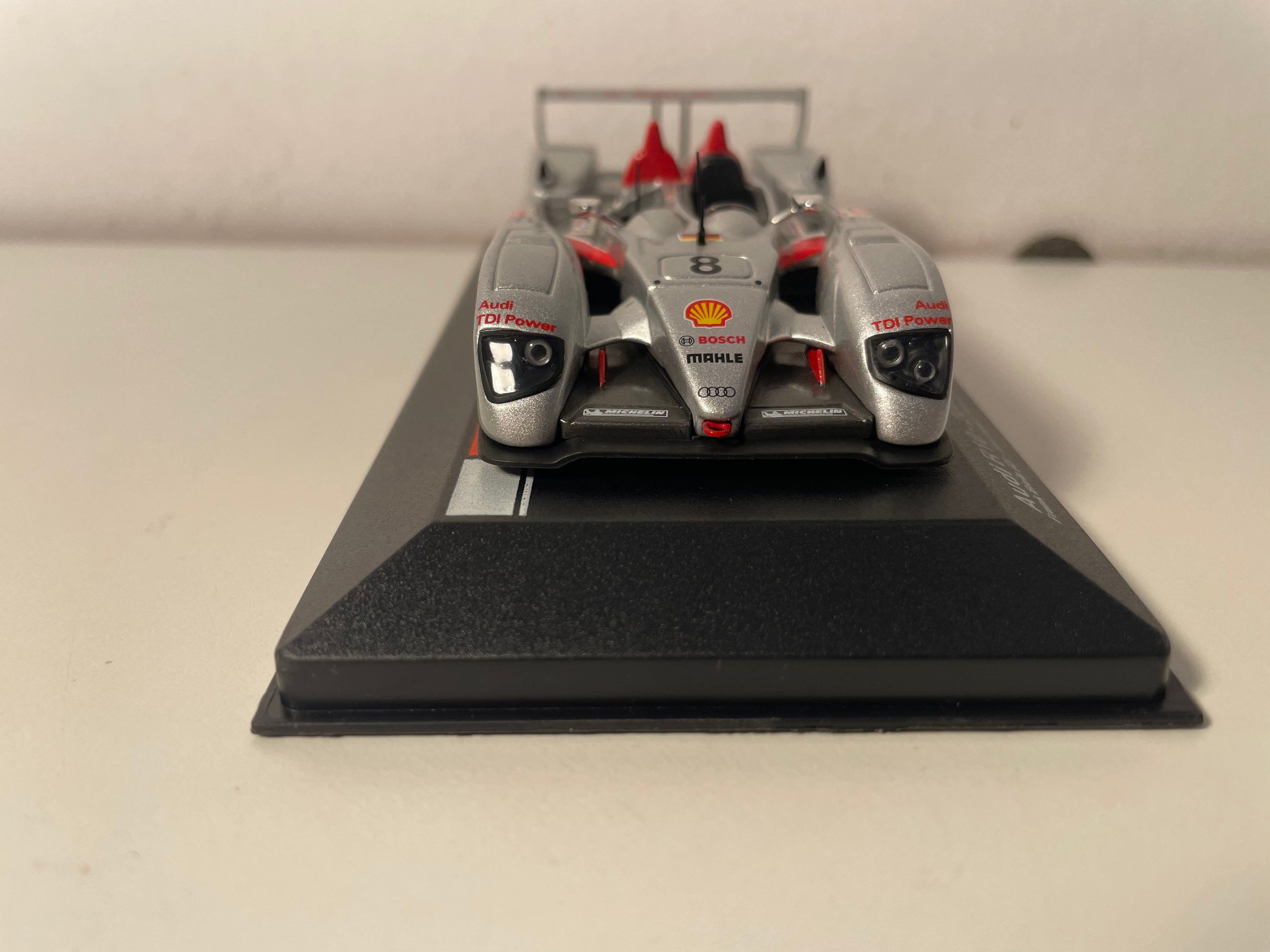 Grey and red Audi R10 number 8 (2006 24 Hours of Le Mans)