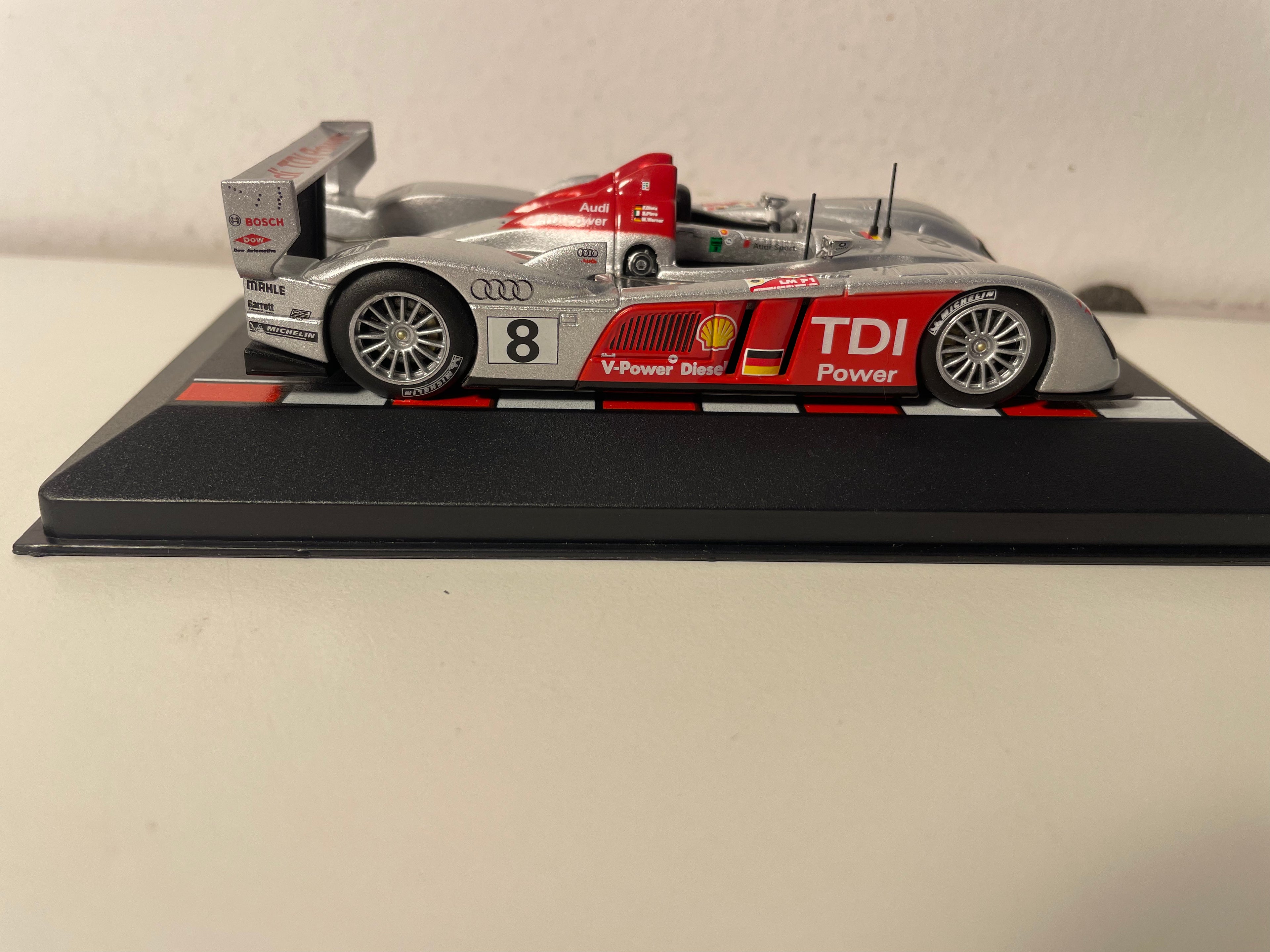Grey and red Audi R10 number 8 (2006 24 Hours of Le Mans)