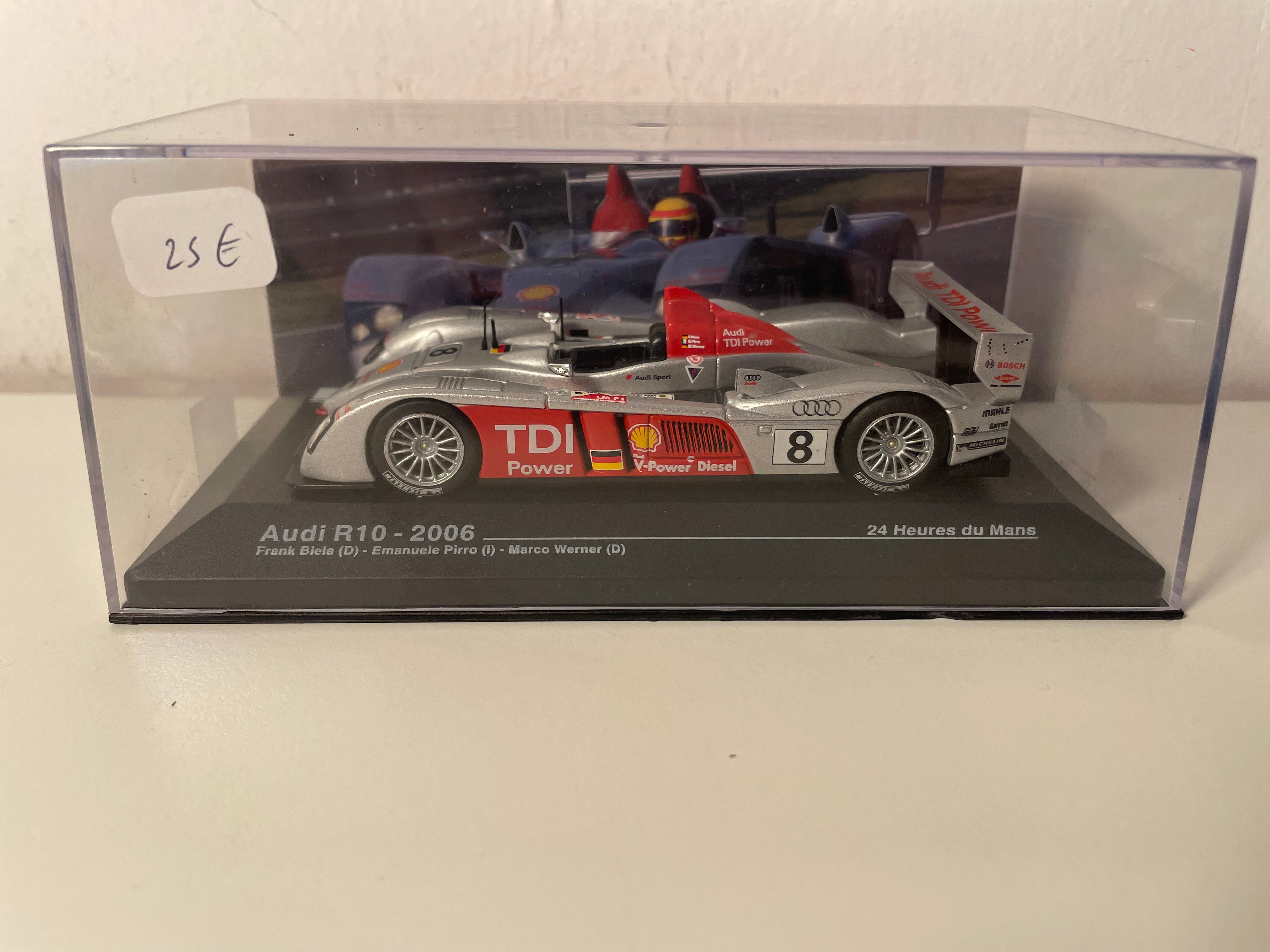 Grey and red Audi R10 number 8 (2006 24 Hours of Le Mans)