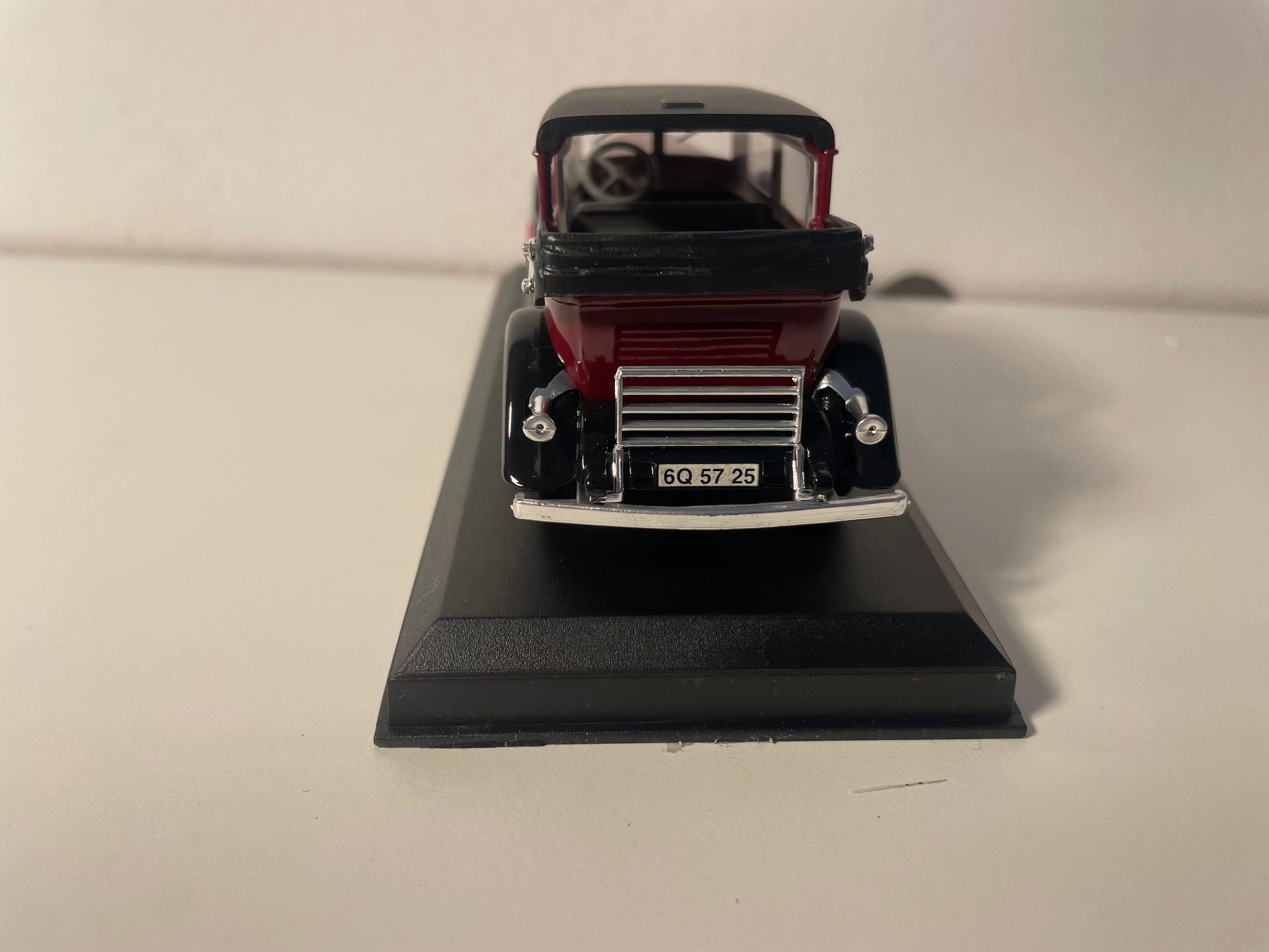 1931 Cadillac V 16 Bordeaux (American Car)