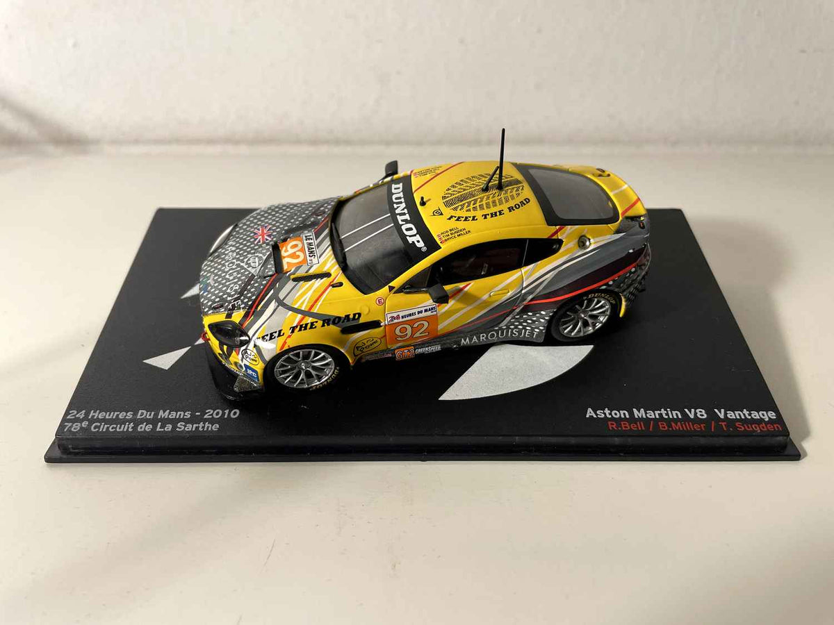 Aston Martin V8 Vantage żółty i szary numer 92 - 24 godziny Le Mans 2010