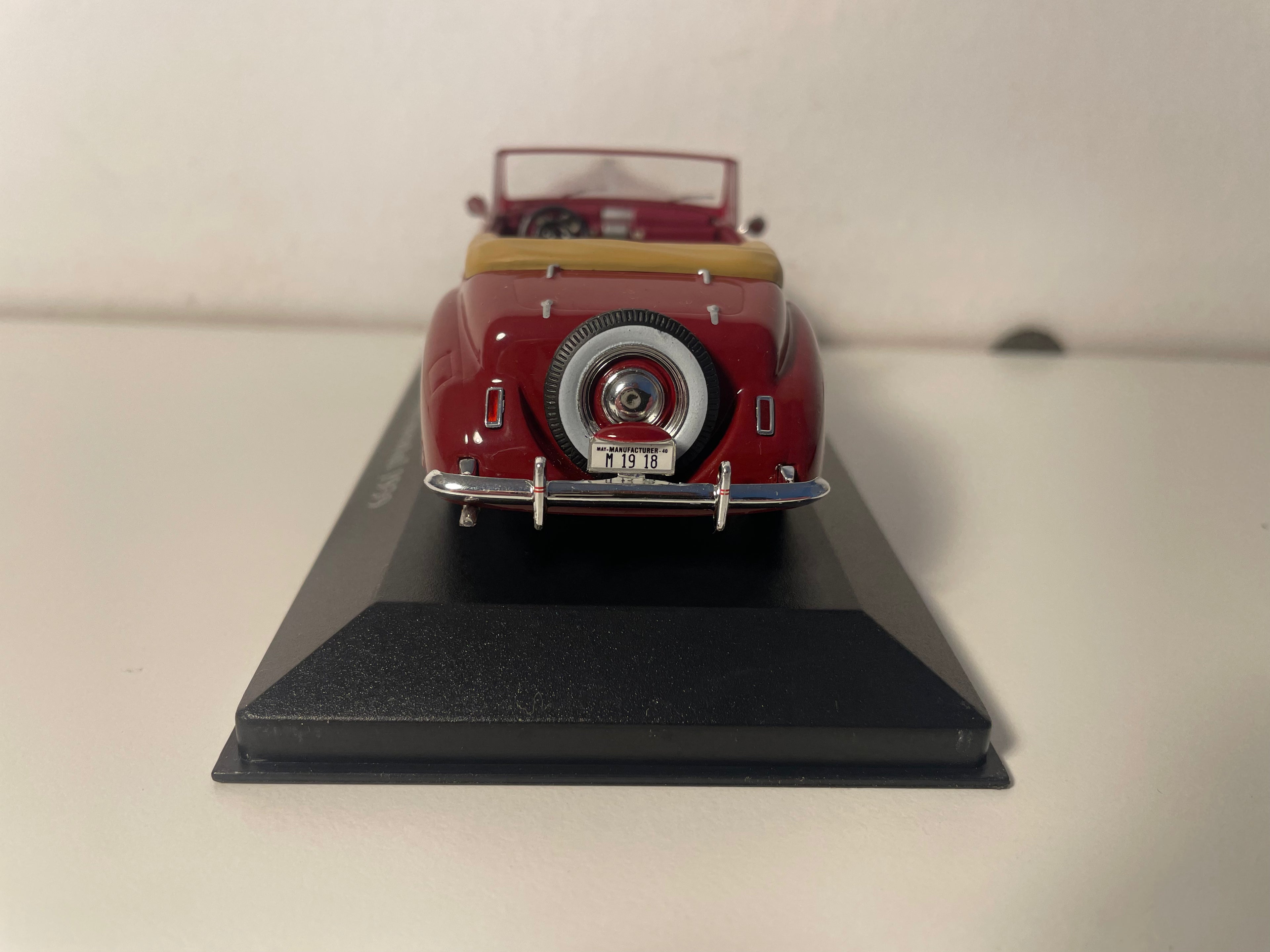 1939 Bordeaux Lincoln Continental (American Car)