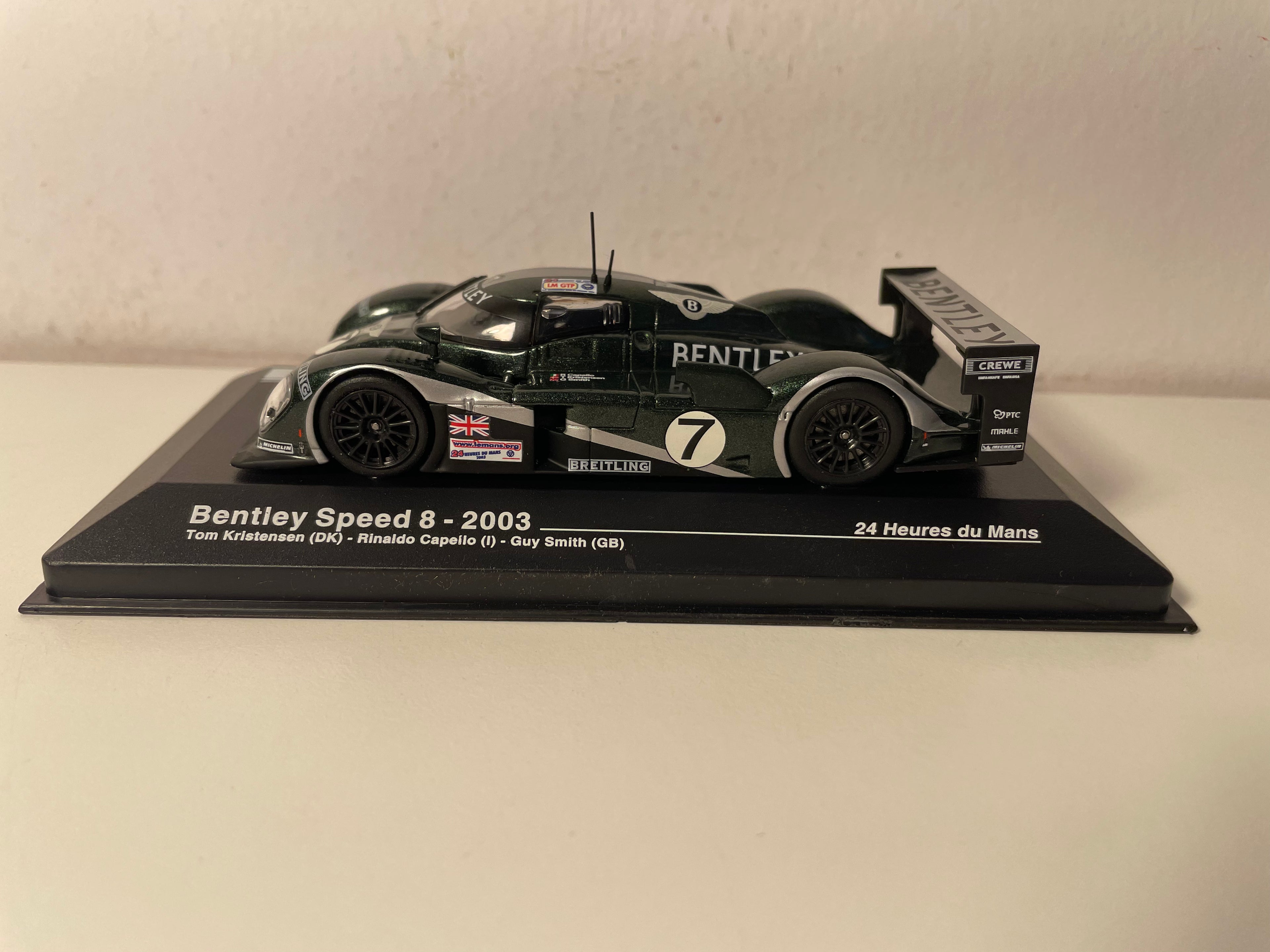 Dark green Bentley Speed 8 number 7 (2003 24 Hours of Le Mans)